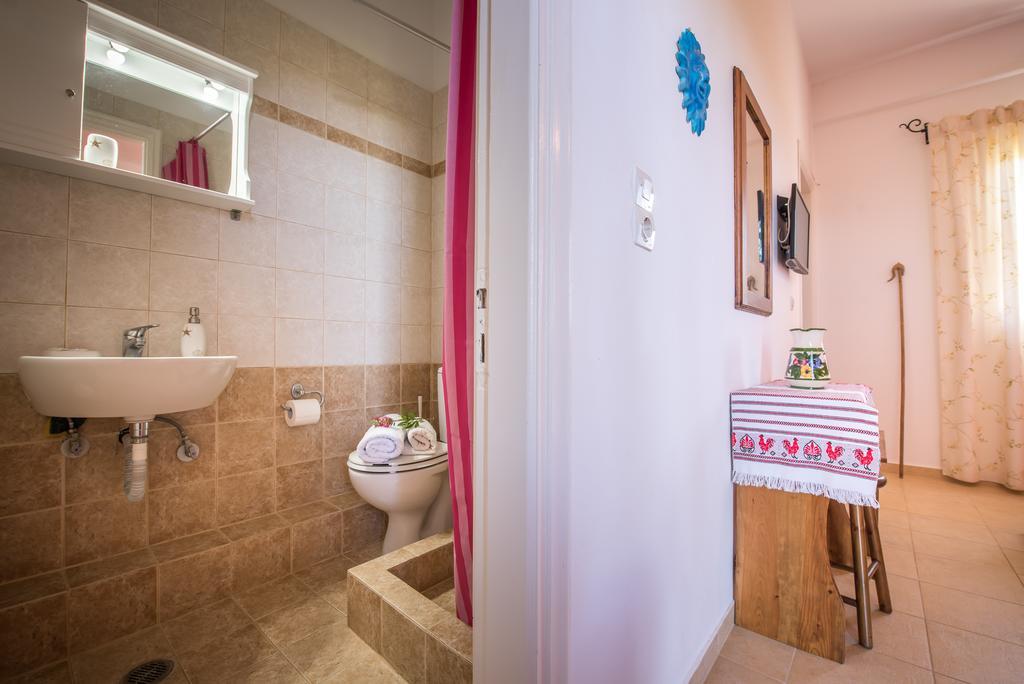 Physis Studios Vasilikí Rom bilde